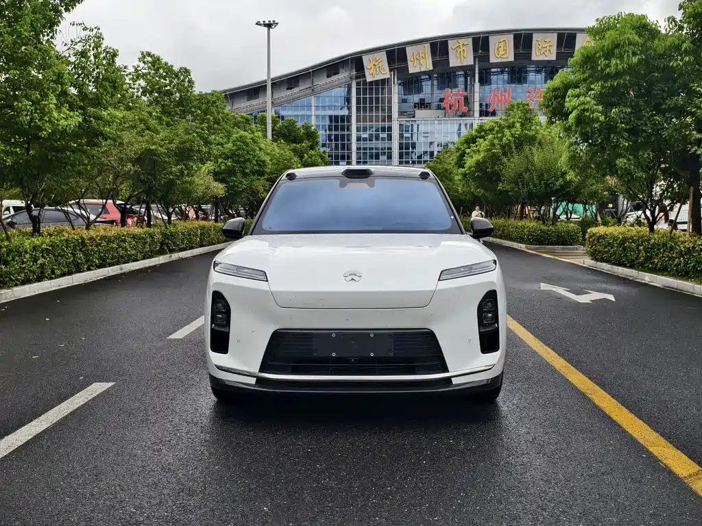 NIO ES8 — миниатюра 2