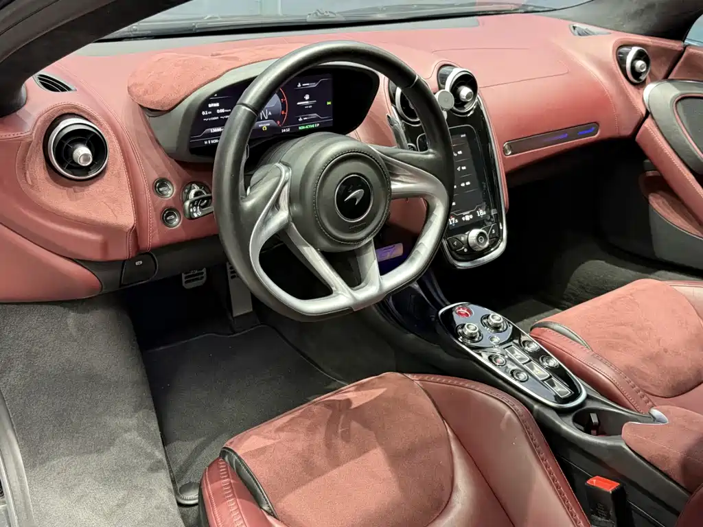 McLaren GT — миниатюра 7