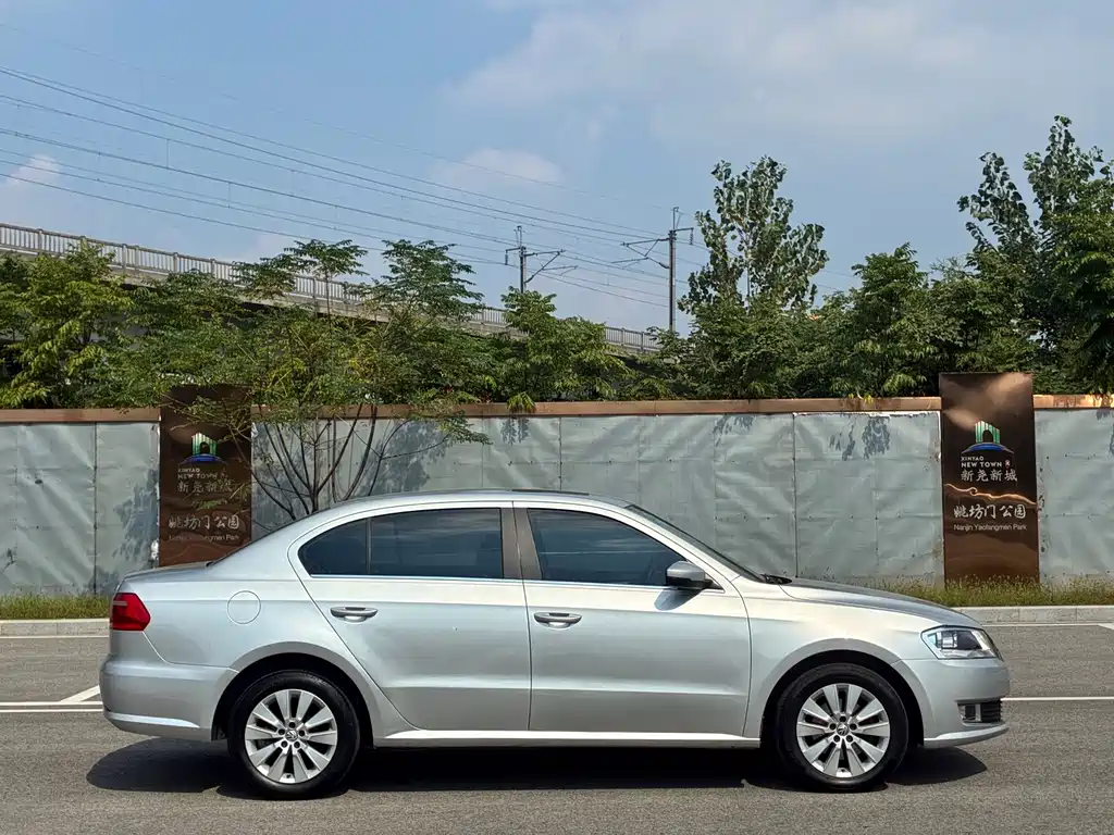 Volkswagen Lavida — миниатюра 4
