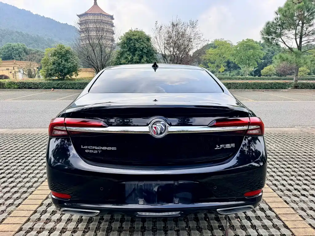 Buick LaCrosse — миниатюра 4