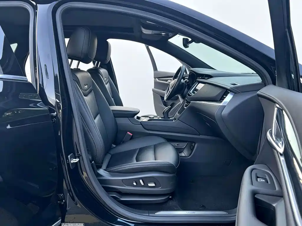 Cadillac XT5 — миниатюра 6