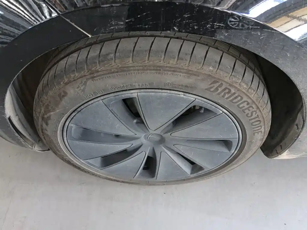 Tesla Model 3 — миниатюра 23