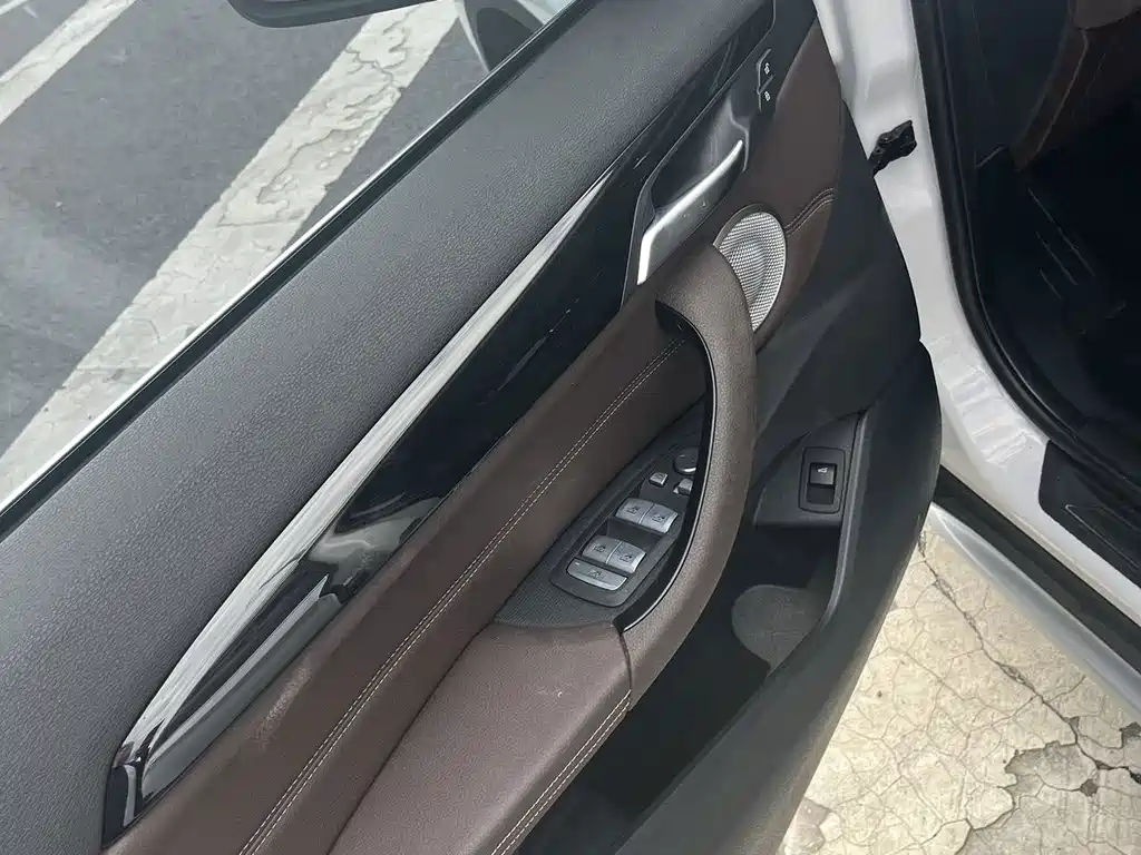BMW X1 — миниатюра 8