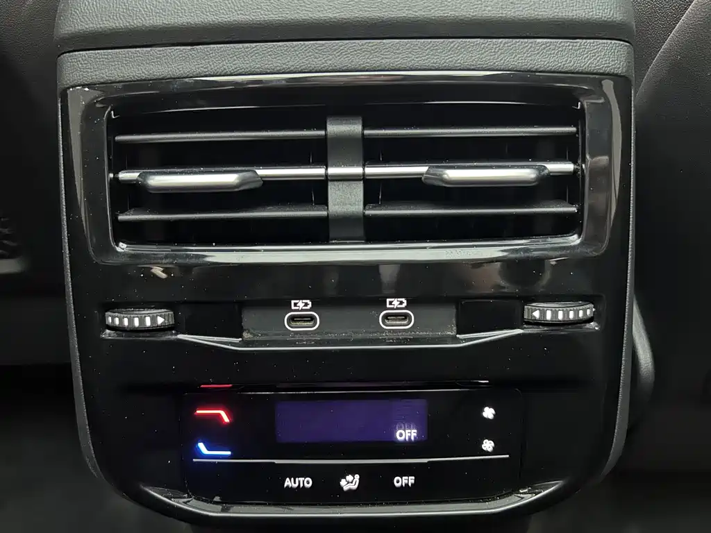 Audi Q6 — миниатюра 21