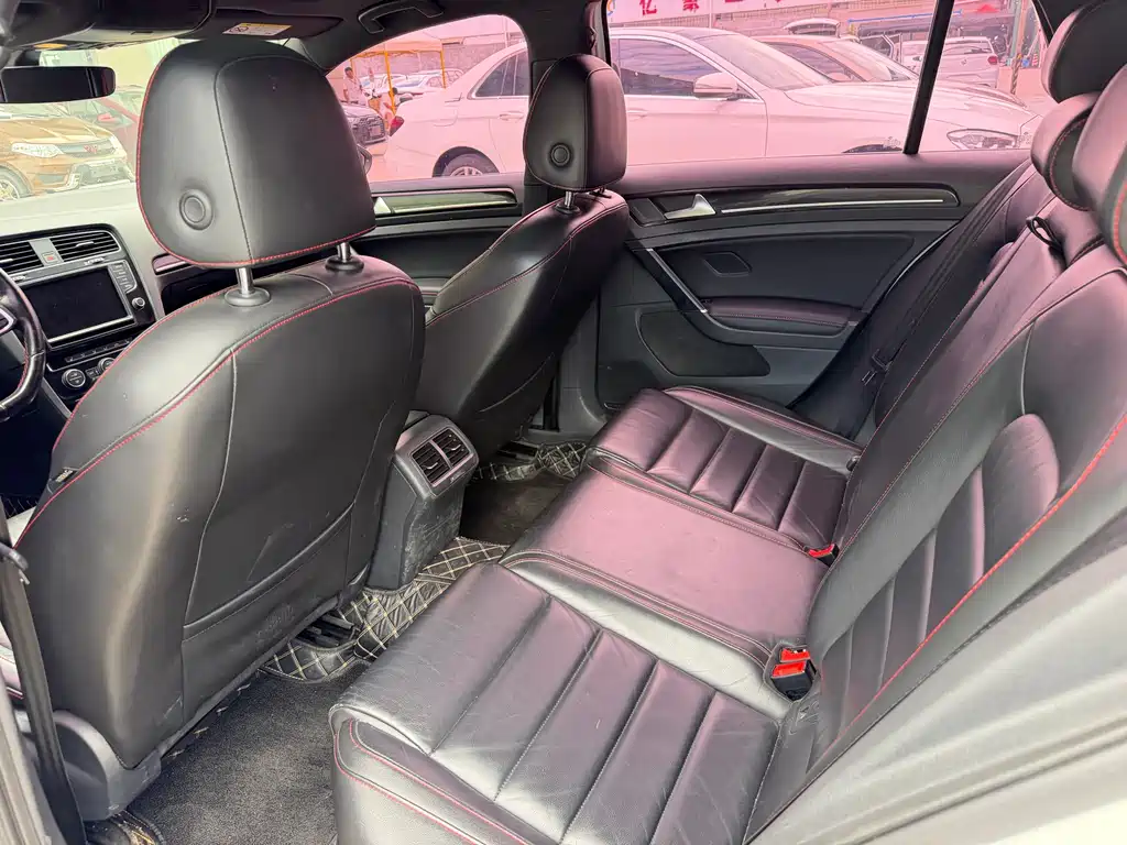Volkswagen Golf GTI 2.0TSI GTI, фото 4