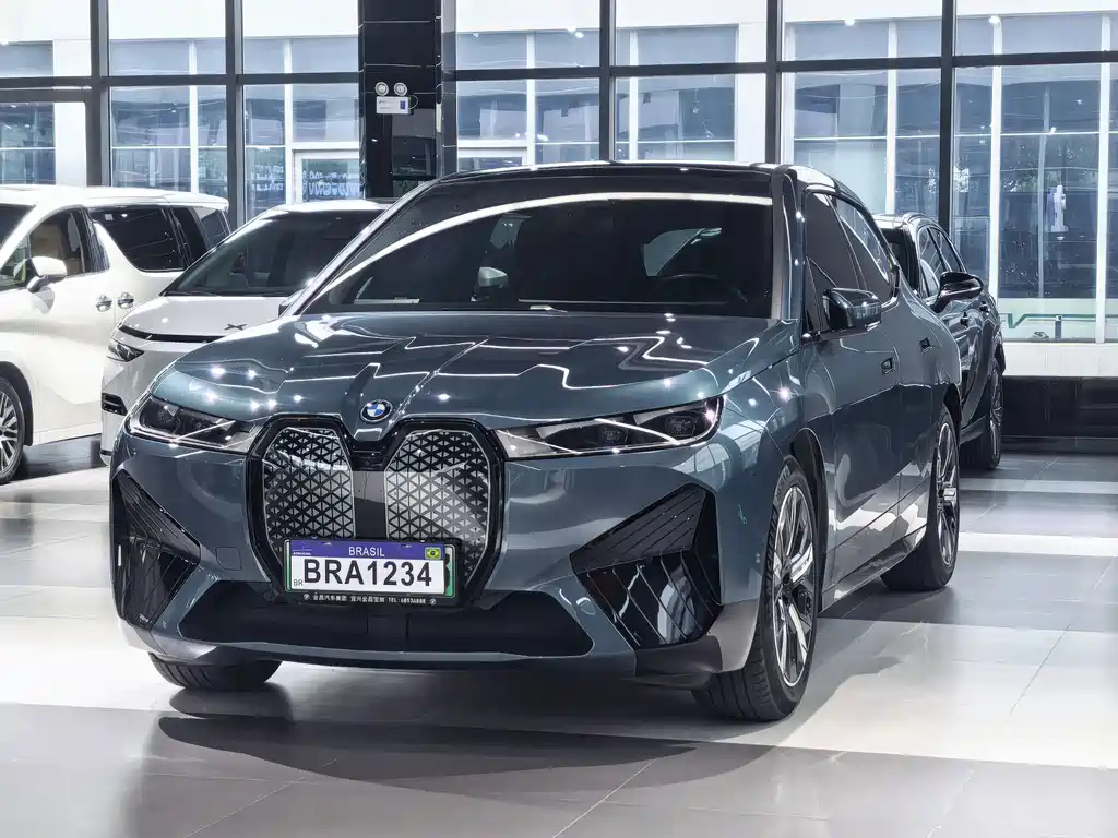 BMW iX