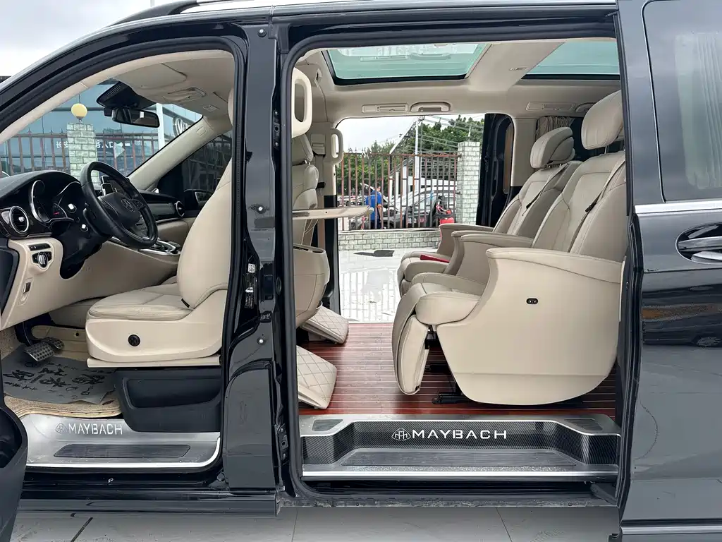 Mercedes-Benz V-Class — миниатюра 13