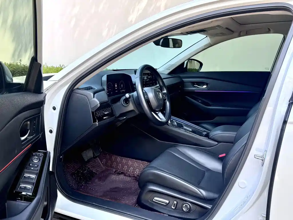 Honda Accord — миниатюра 9