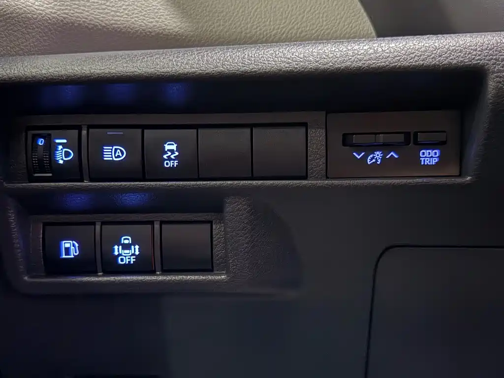 Toyota Sienna — миниатюра 16
