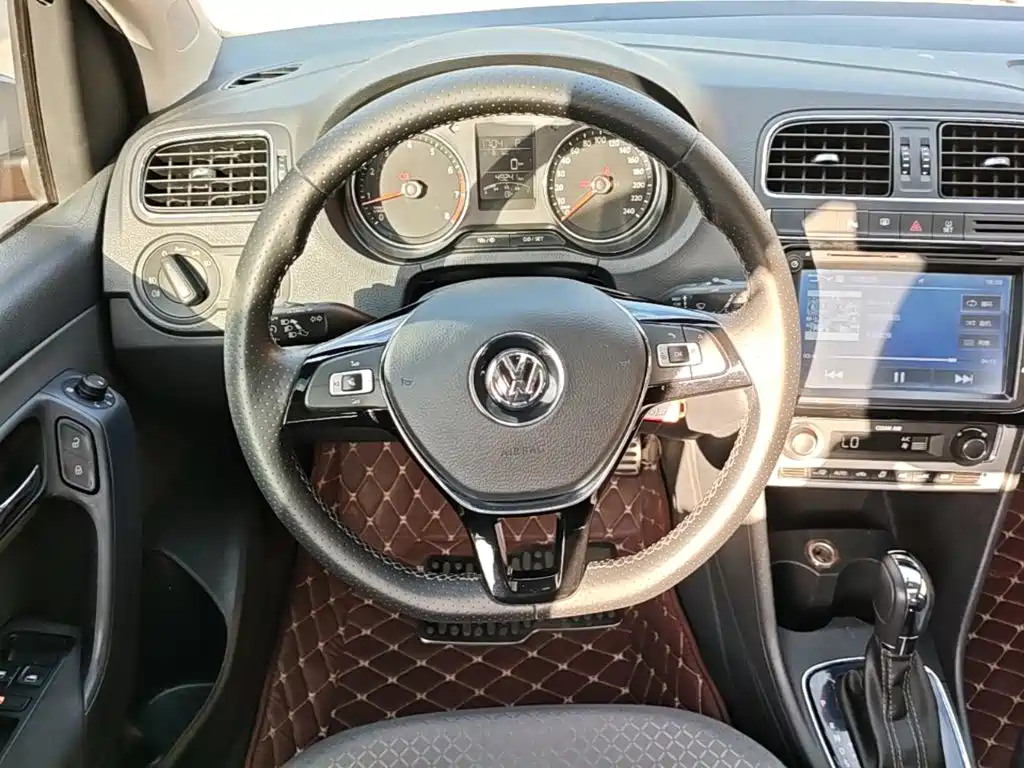 Volkswagen Polo — миниатюра 11