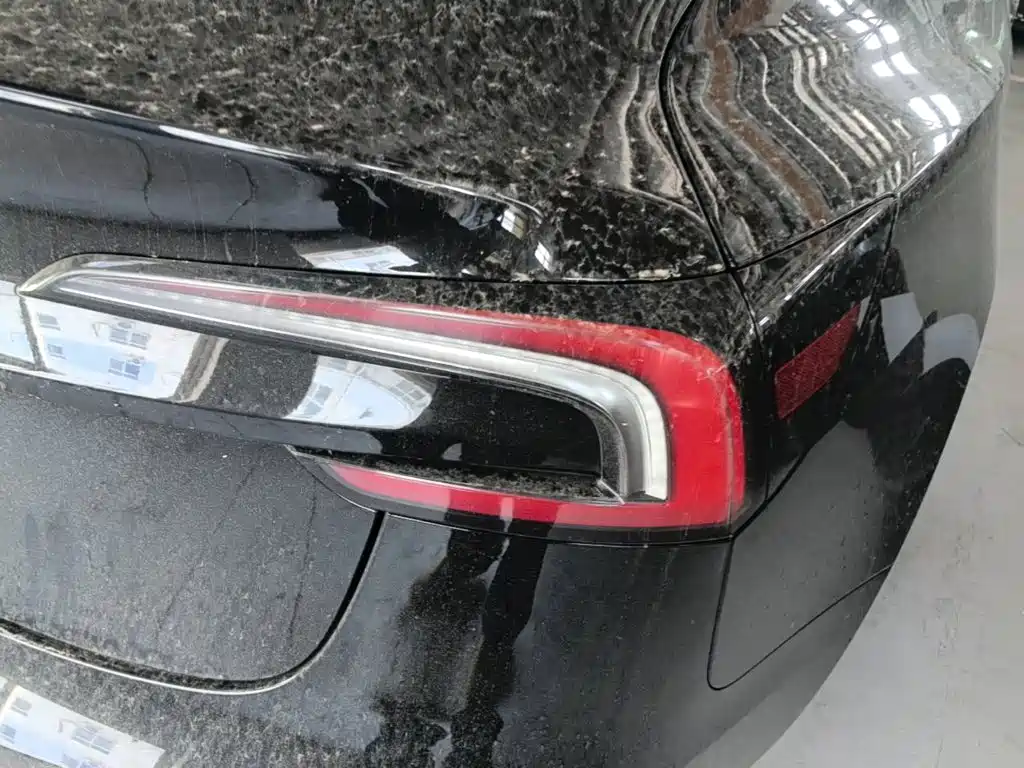 Tesla Model 3 — миниатюра 8