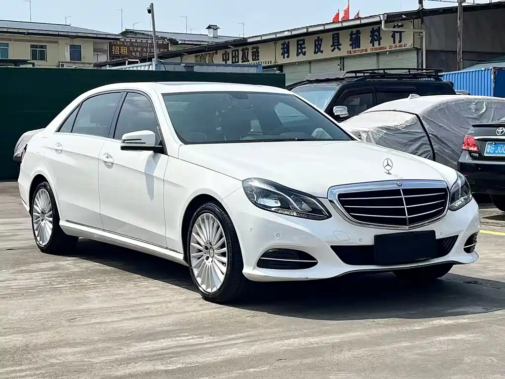 Mercedes-Benz E-Class — миниатюра 3