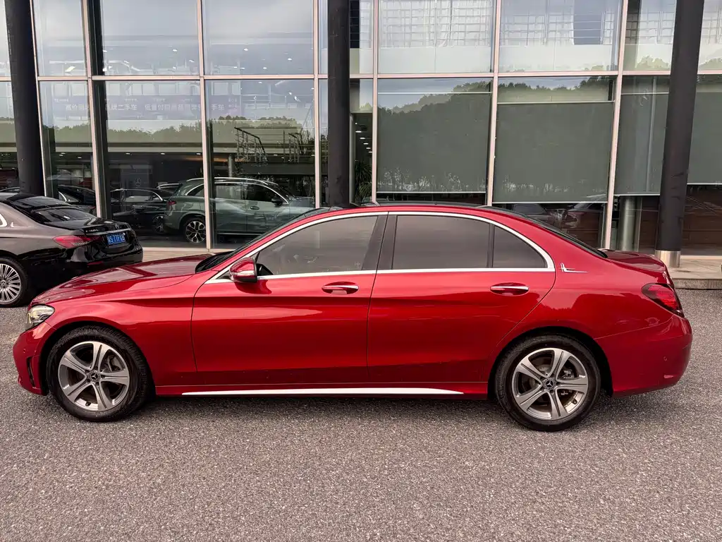 Mercedes-Benz C-Class — миниатюра 7