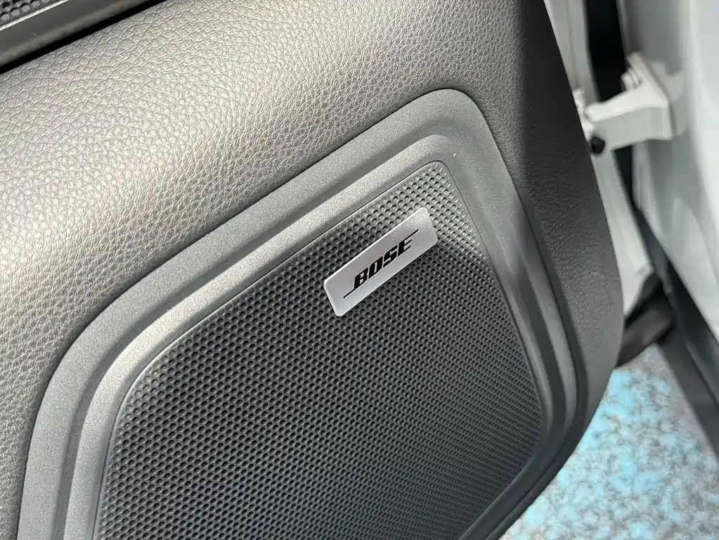 Porsche Macan — миниатюра 10