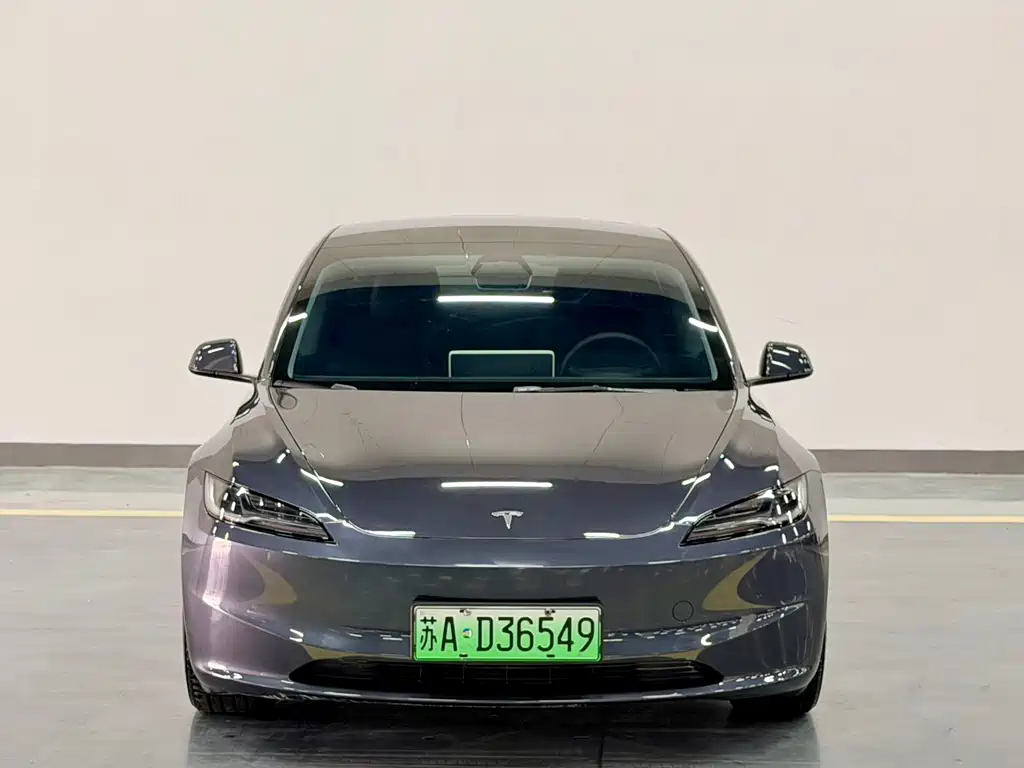 Tesla Model 3 — миниатюра 2