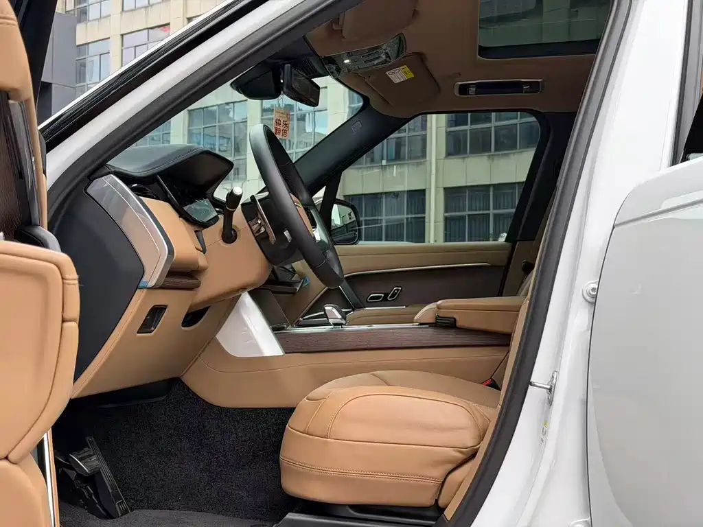 Land Rover Range Rover — миниатюра 6