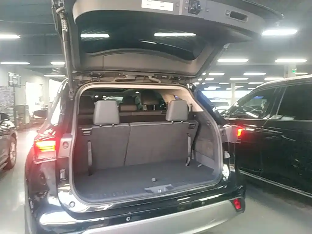 Toyota Highlander — миниатюра 19