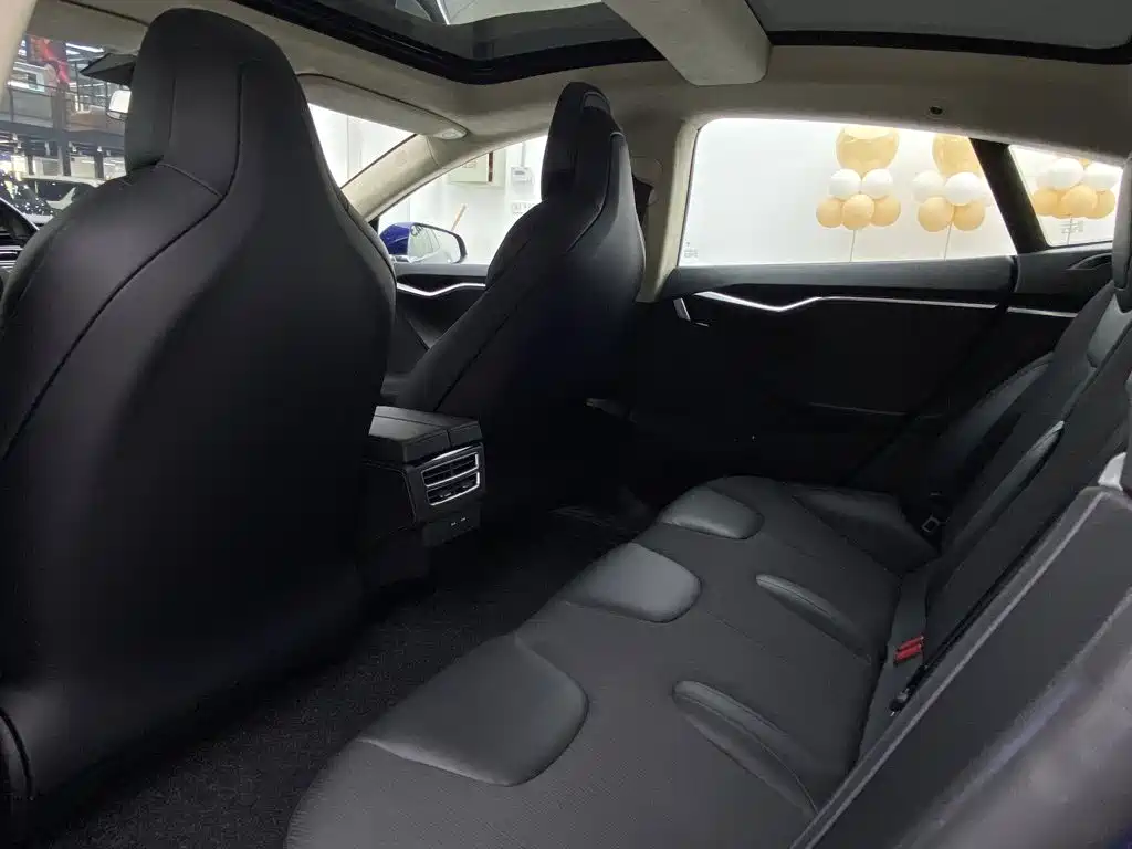 Tesla Model S — миниатюра 26