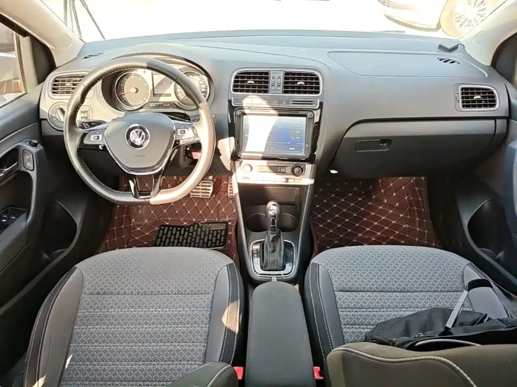 Volkswagen Polo — миниатюра 10