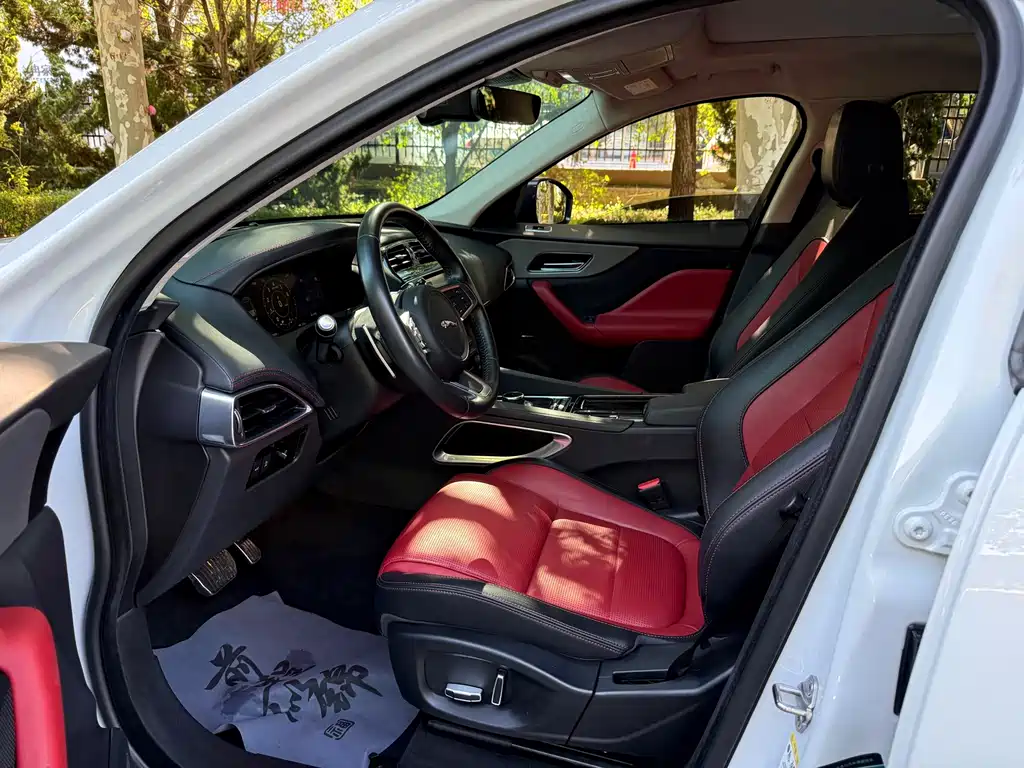 Jaguar F-PACE — миниатюра 8