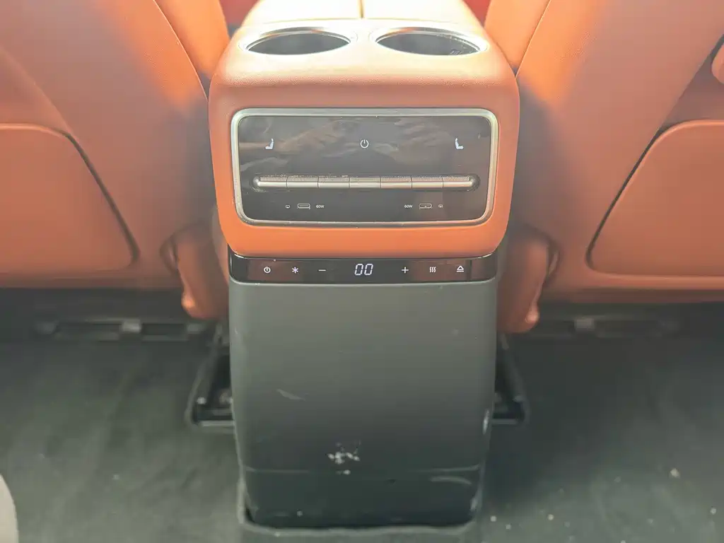 Li Auto Li L9 — миниатюра 14