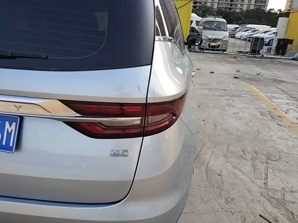 Geely Jia Ji — миниатюра 8