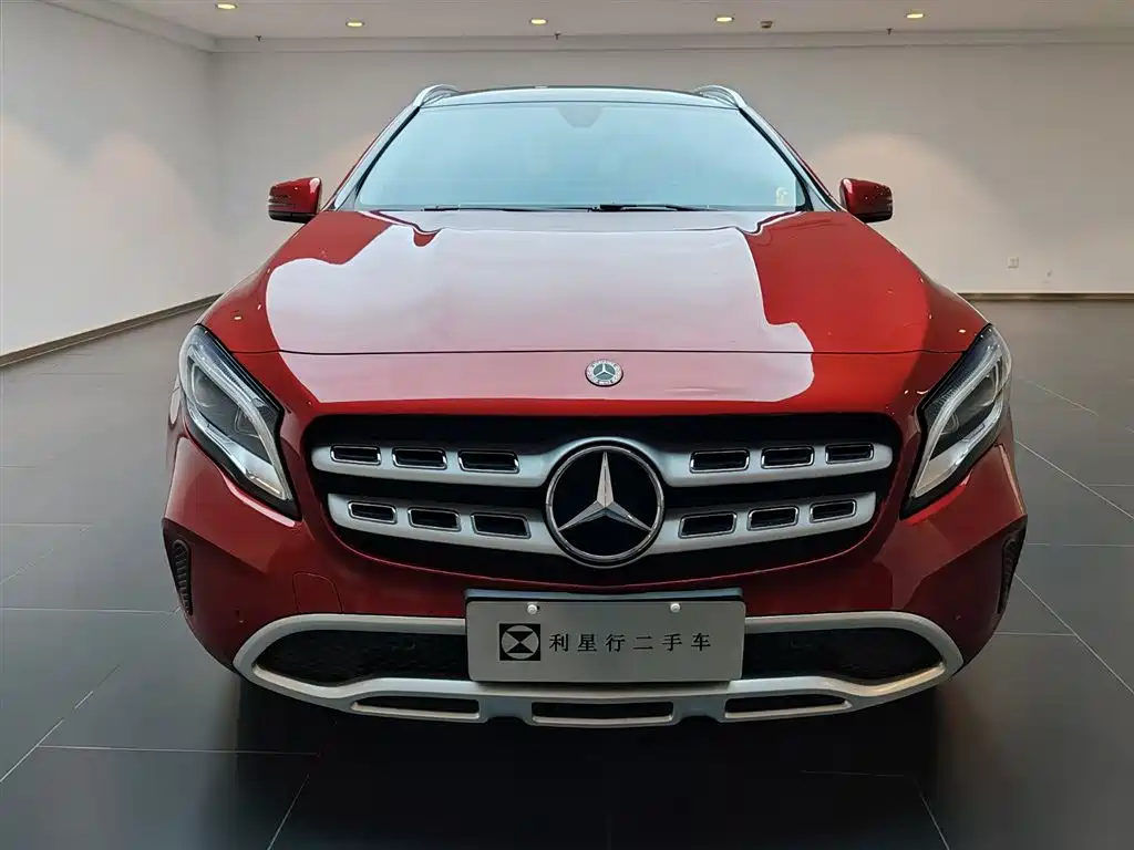 Mercedes-Benz GLA 2019 GLA 200 Fashion