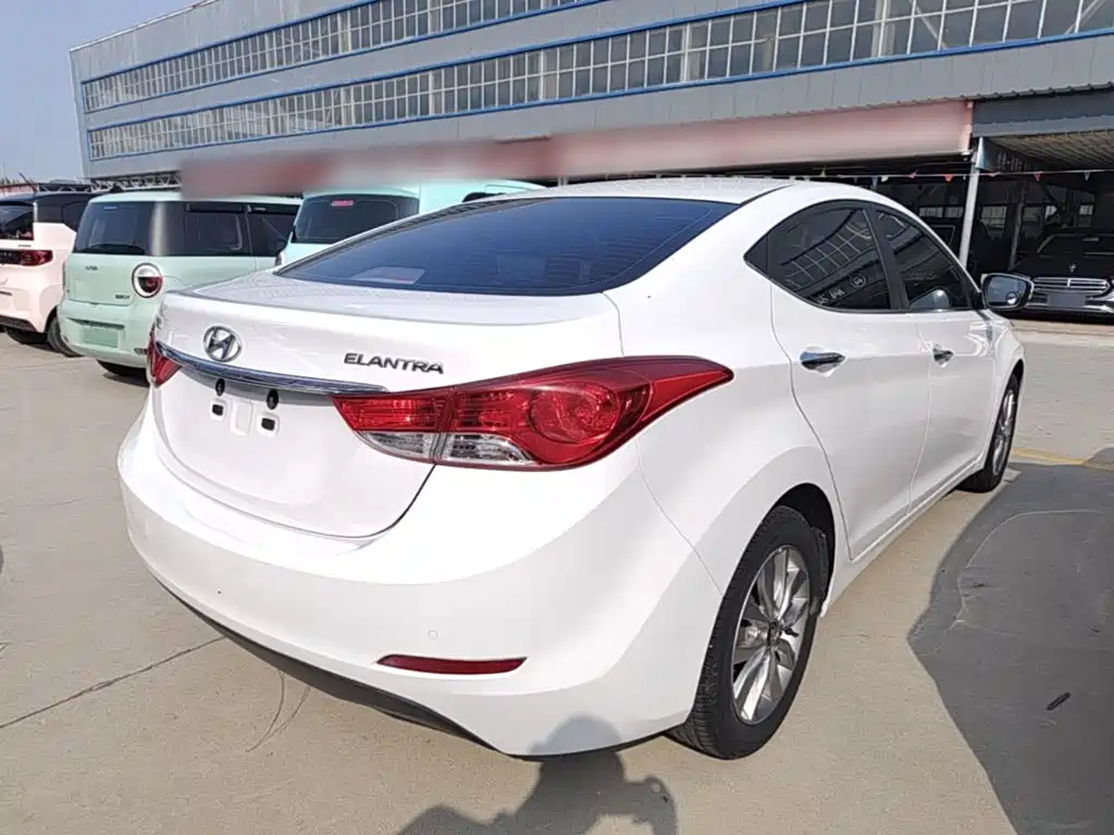 Hyundai Elantra Langdong — миниатюра 7
