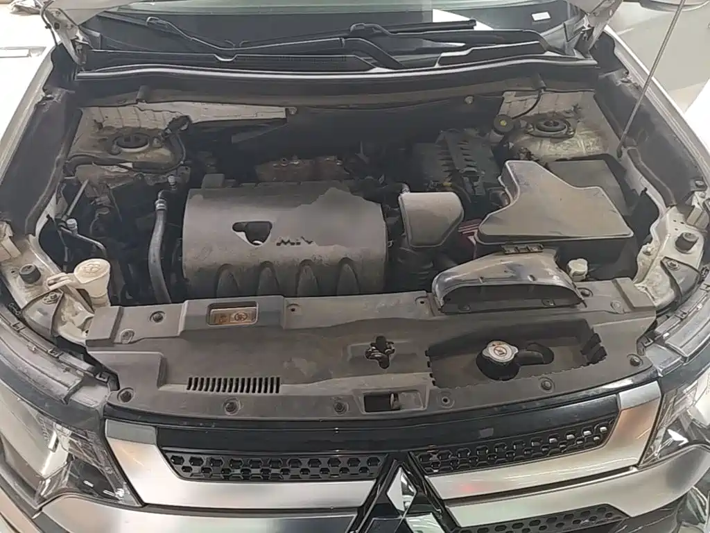 Mitsubishi Outlander — миниатюра 20