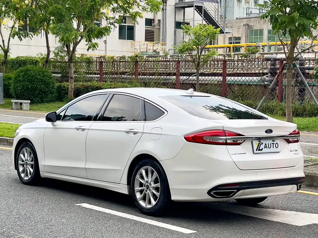 Ford Mondeo 2017 EcoBoost 200 Fashion