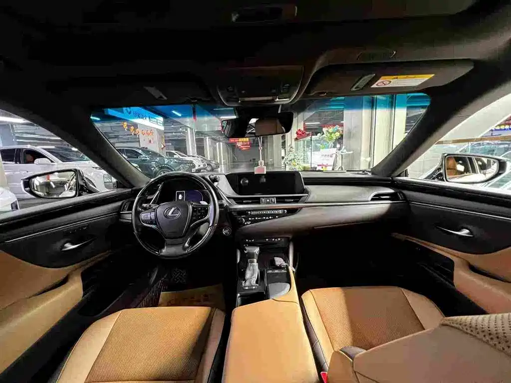 Lexus ES — миниатюра 4