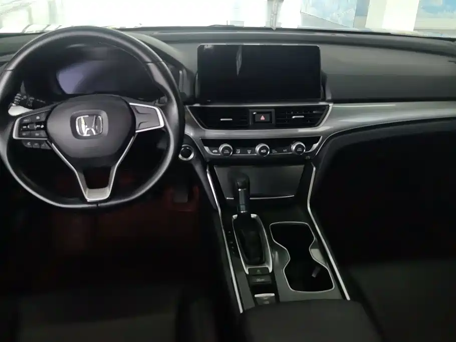 Honda Accord — миниатюра 12