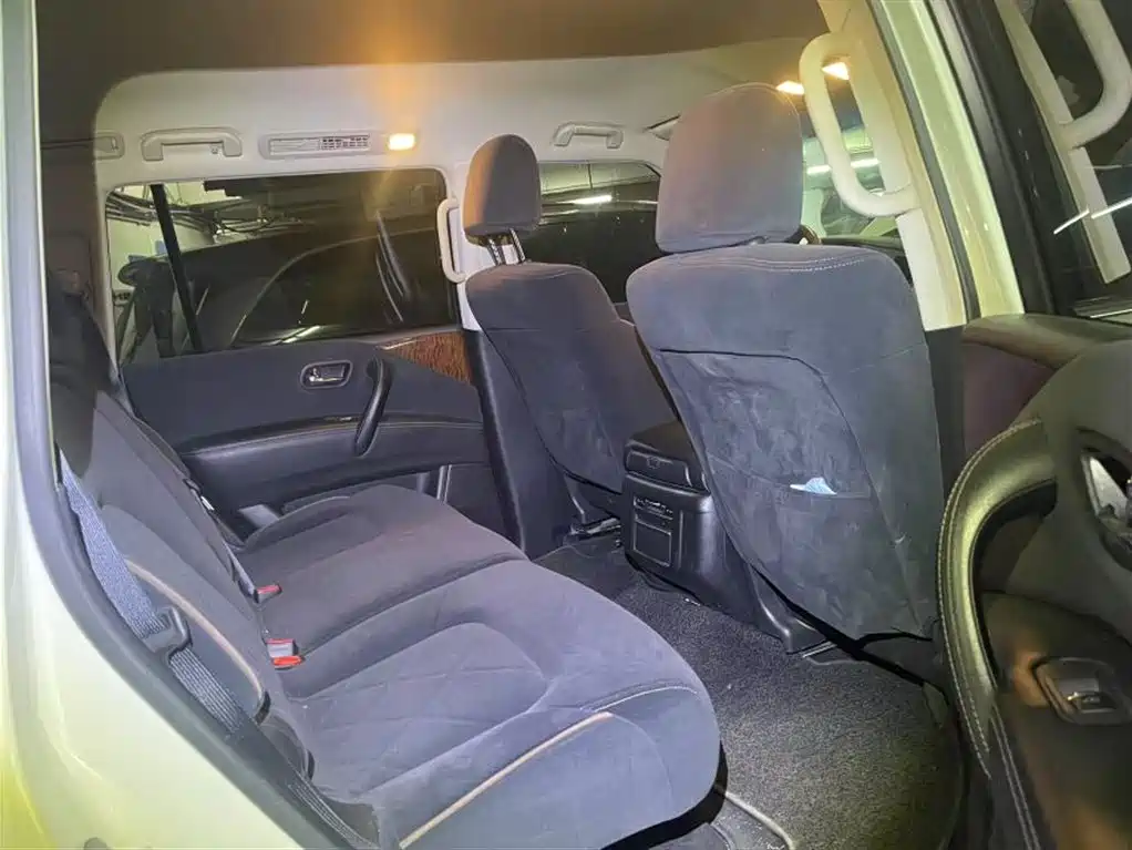 Nissan Patrol 2017 4.0L AT