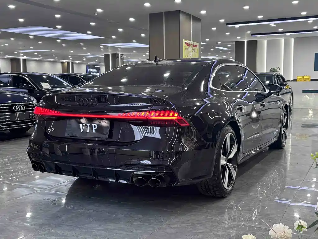 Audi A7L 2024 45TFSI S-line