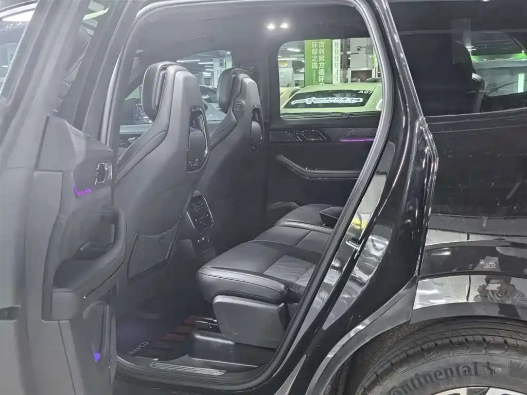 Lynk & Co 09 EM-P 2021 2.0T PHEV Halo мест