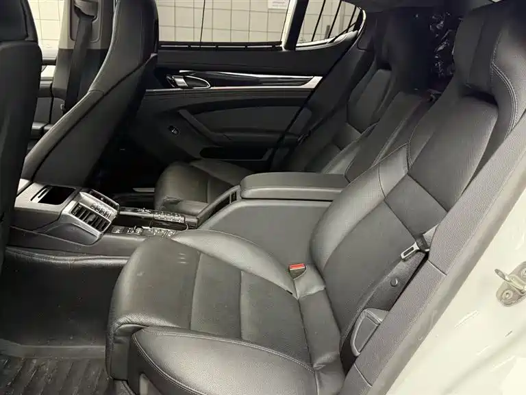 Porsche Panamera — миниатюра 11