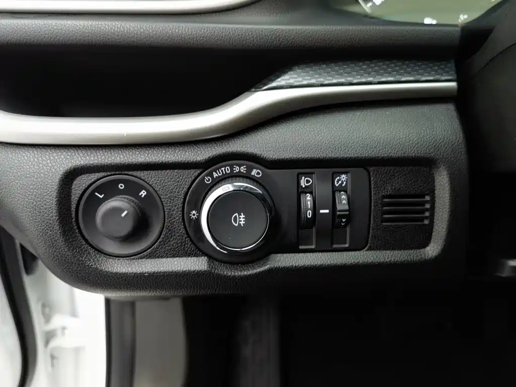 Buick Excelle — миниатюра 21