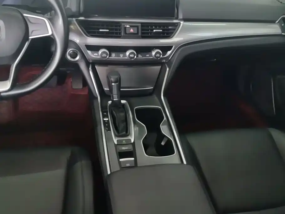 Honda Accord — миниатюра 16