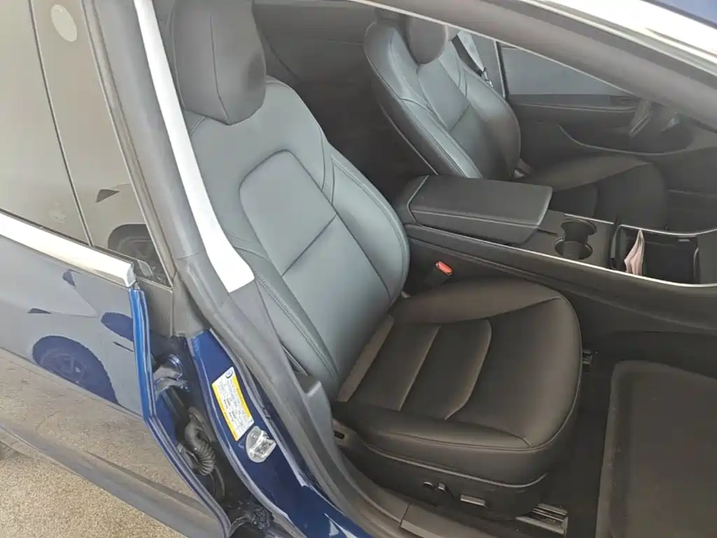 Tesla Model 3 — миниатюра 25