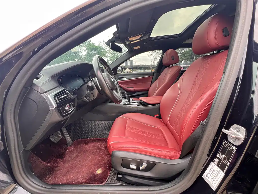 BMW 5 Series — миниатюра 9