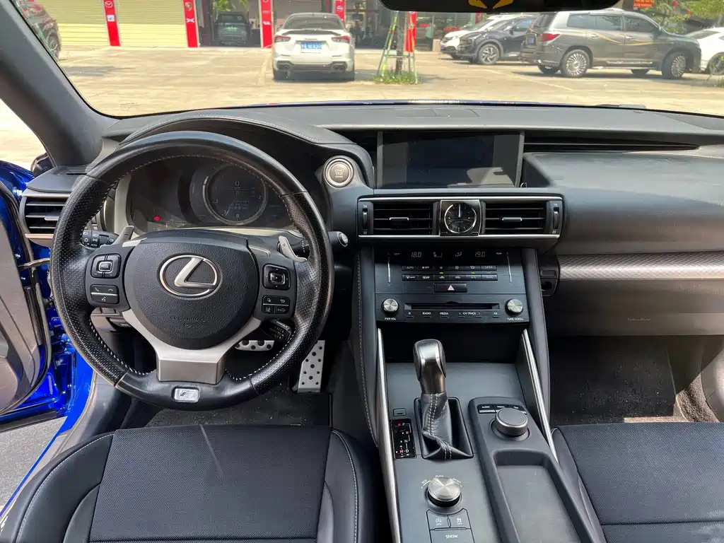 Lexus IS — миниатюра 15