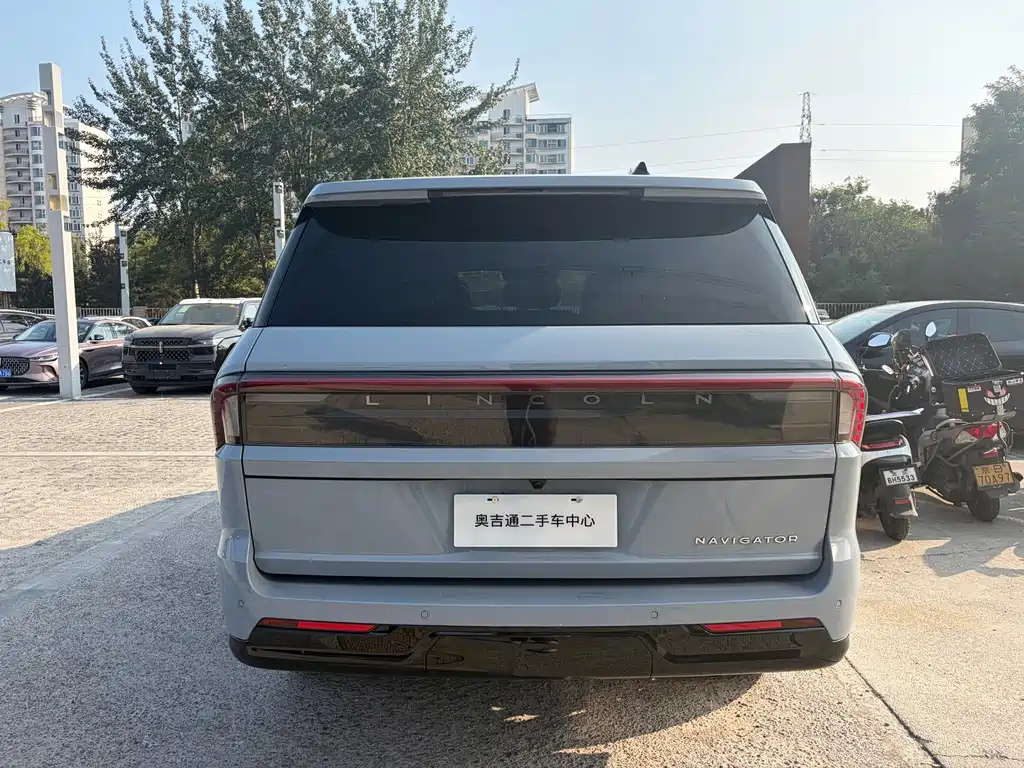 Lincoln Navigator — миниатюра 4