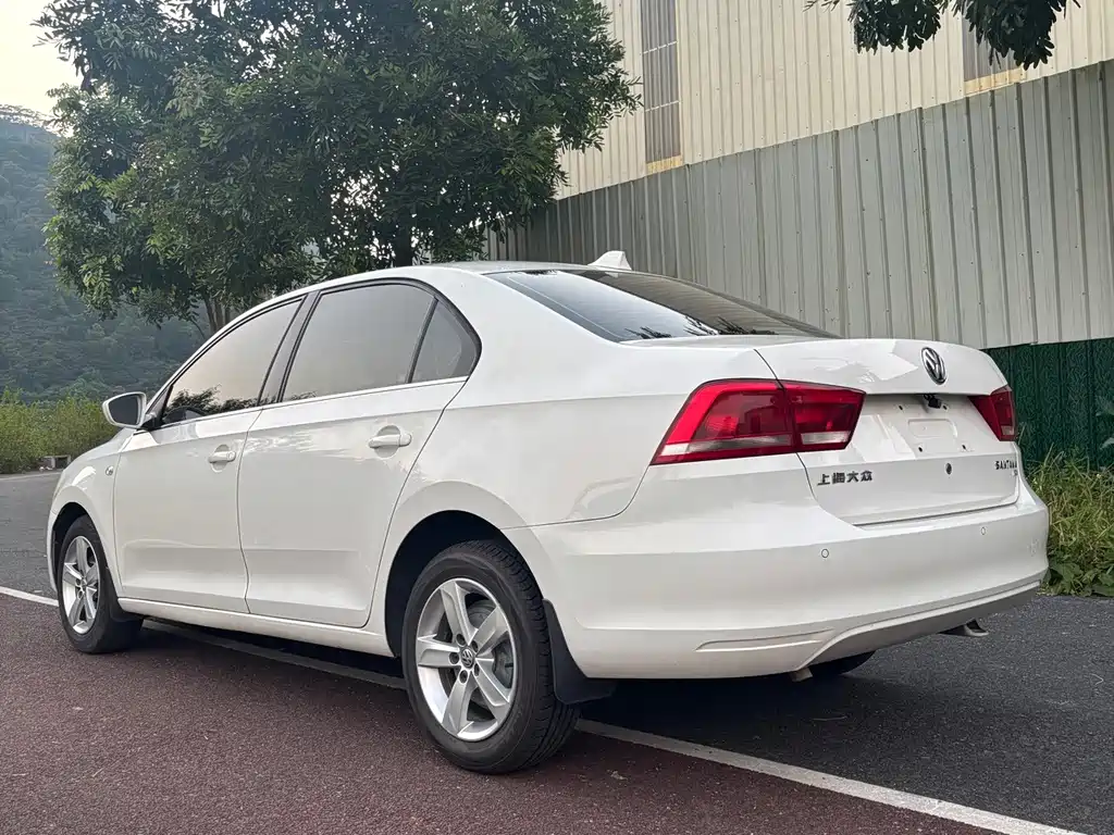 Volkswagen Santana — миниатюра 13