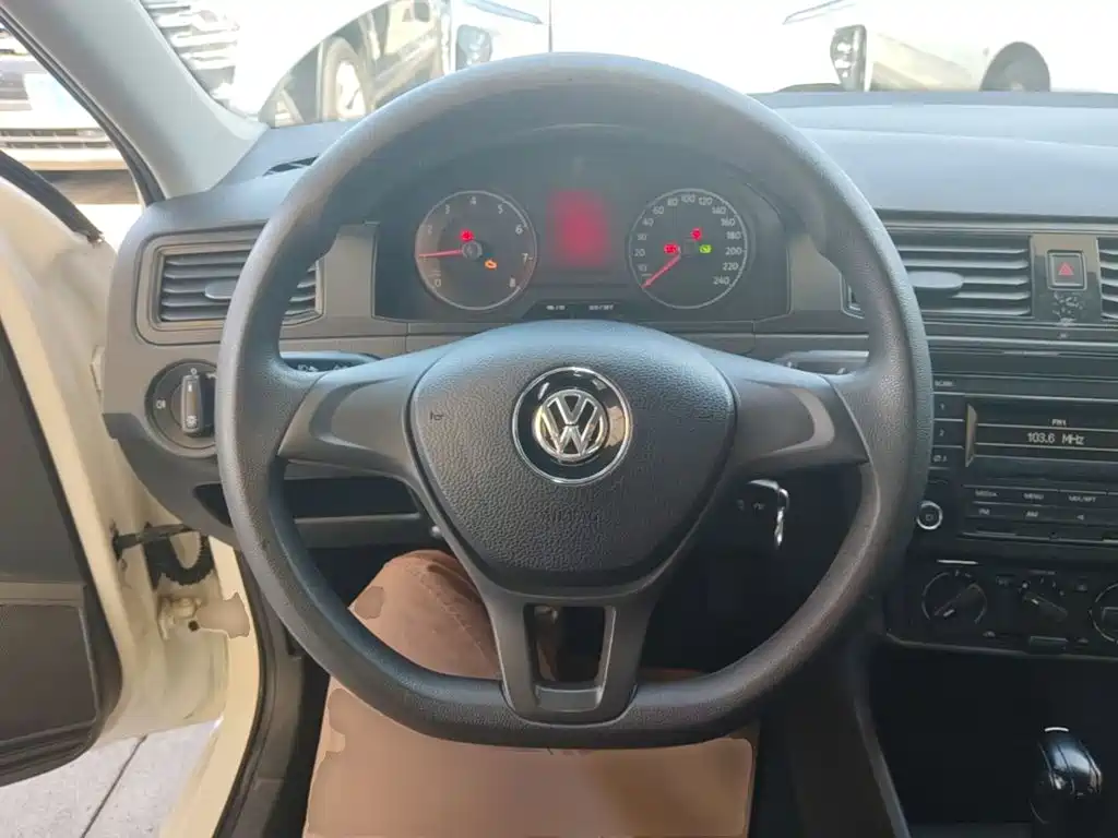 Volkswagen Santana — миниатюра 11