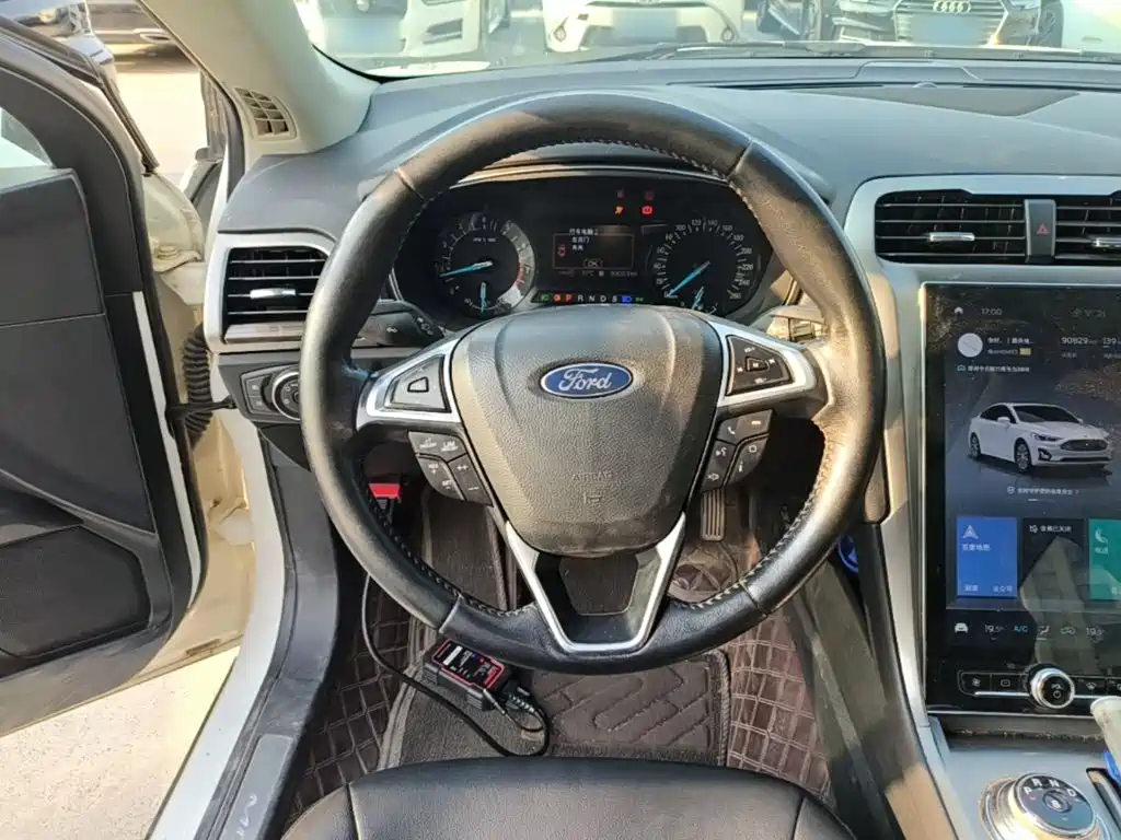 Ford Mondeo — миниатюра 11