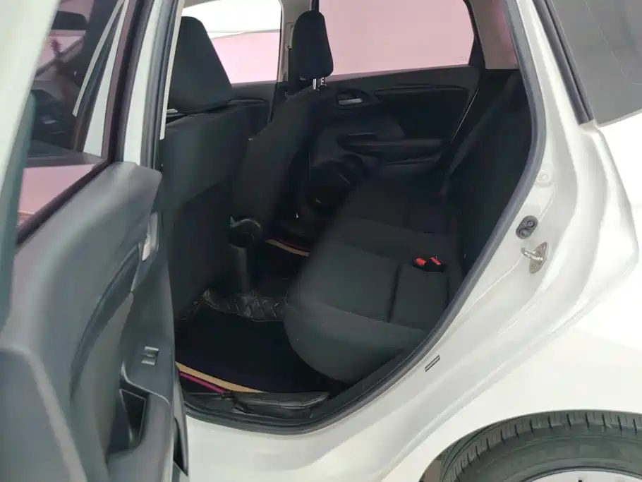 Honda Fit — миниатюра 11