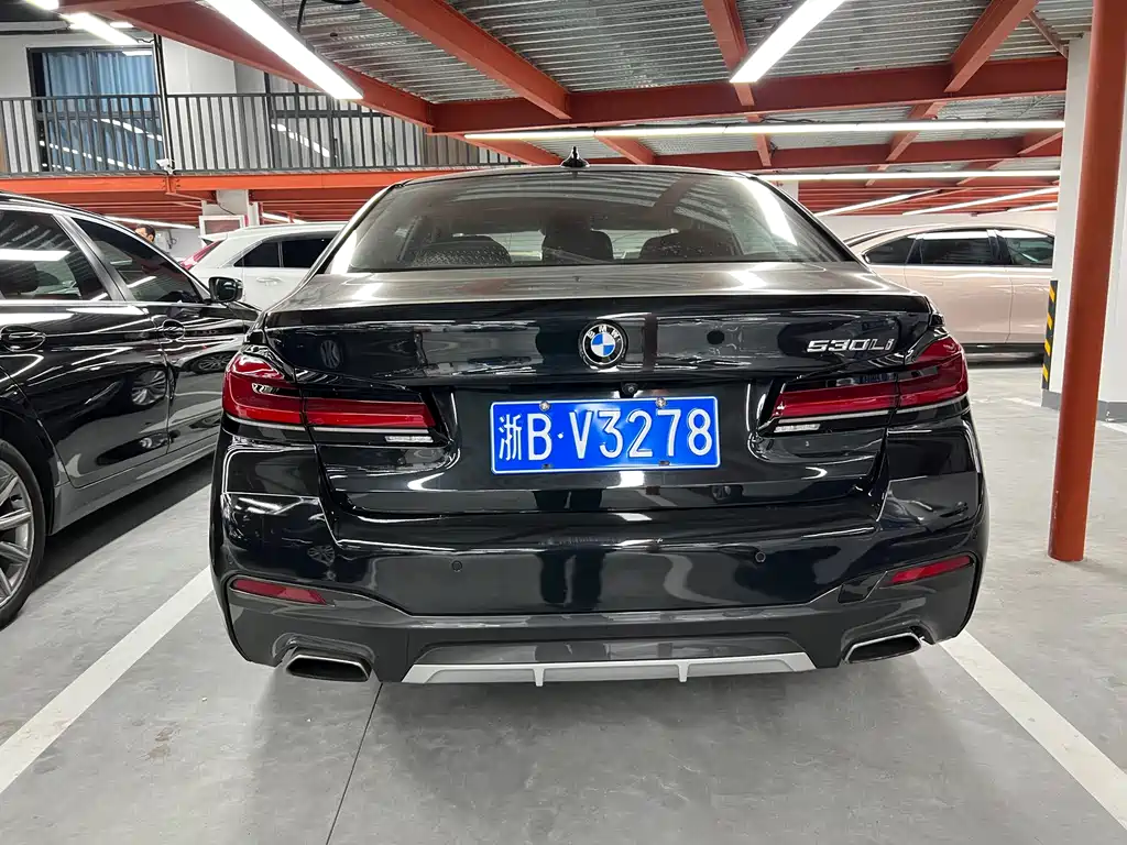 BMW 5 Series — миниатюра 15
