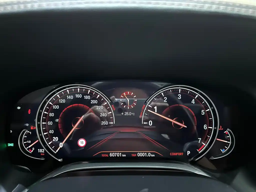 BMW 7 Series — миниатюра 13