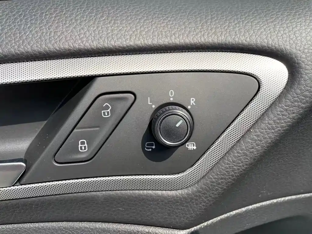 Volkswagen Golf — миниатюра 12