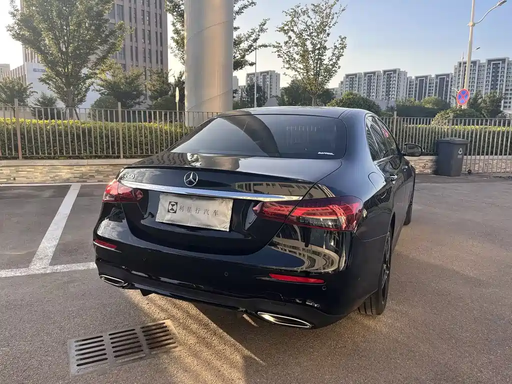 Mercedes-Benz E-Class (Import) — миниатюра 14